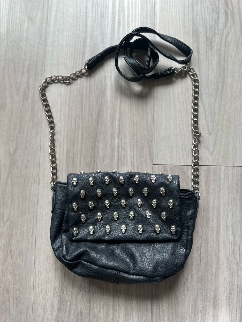 YOKI Y2K Mini Black Skull Studded Crossbody Bag with Chain Strap